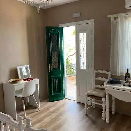 Thodoris Infinity View * シミ